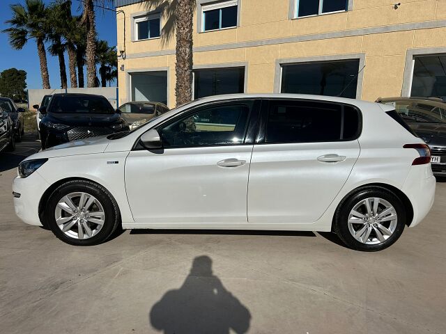 PEUGEOT 308 STYLE 1.2 E-THP AUTO SPANISH LHD IN SPAIN 78000 MILES SUPERB 2017